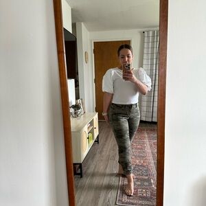 White Puff Sleeved Top